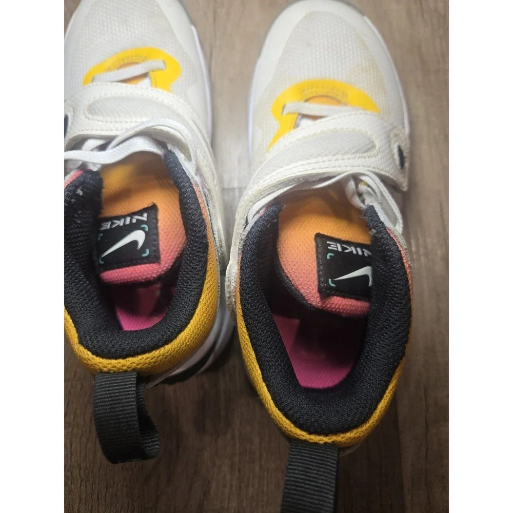 Nike Team Hustle Low Doodles - FJ7688-101~ Size 13~‎